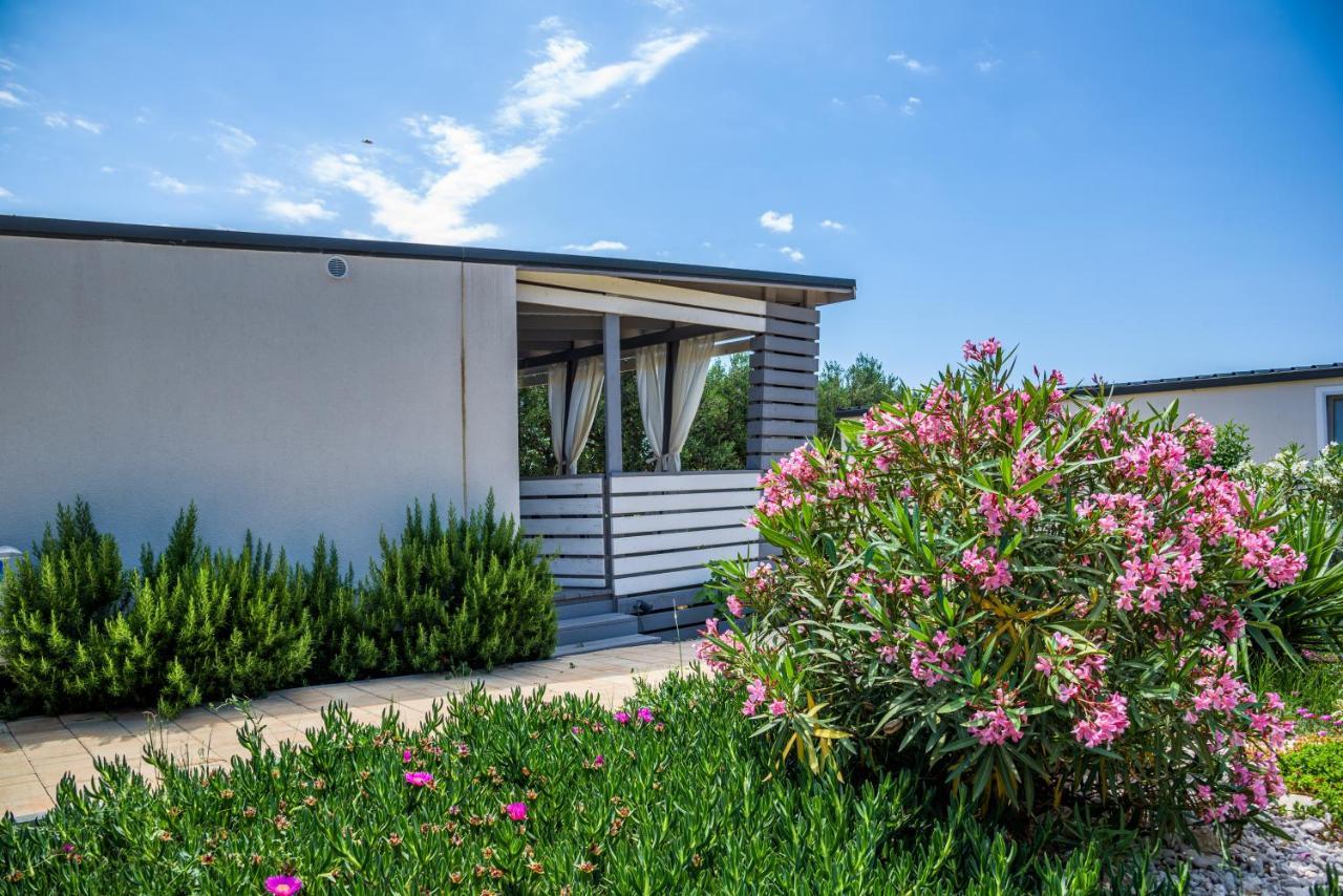 Rasin Mobile Homes Pakostane Luaran gambar