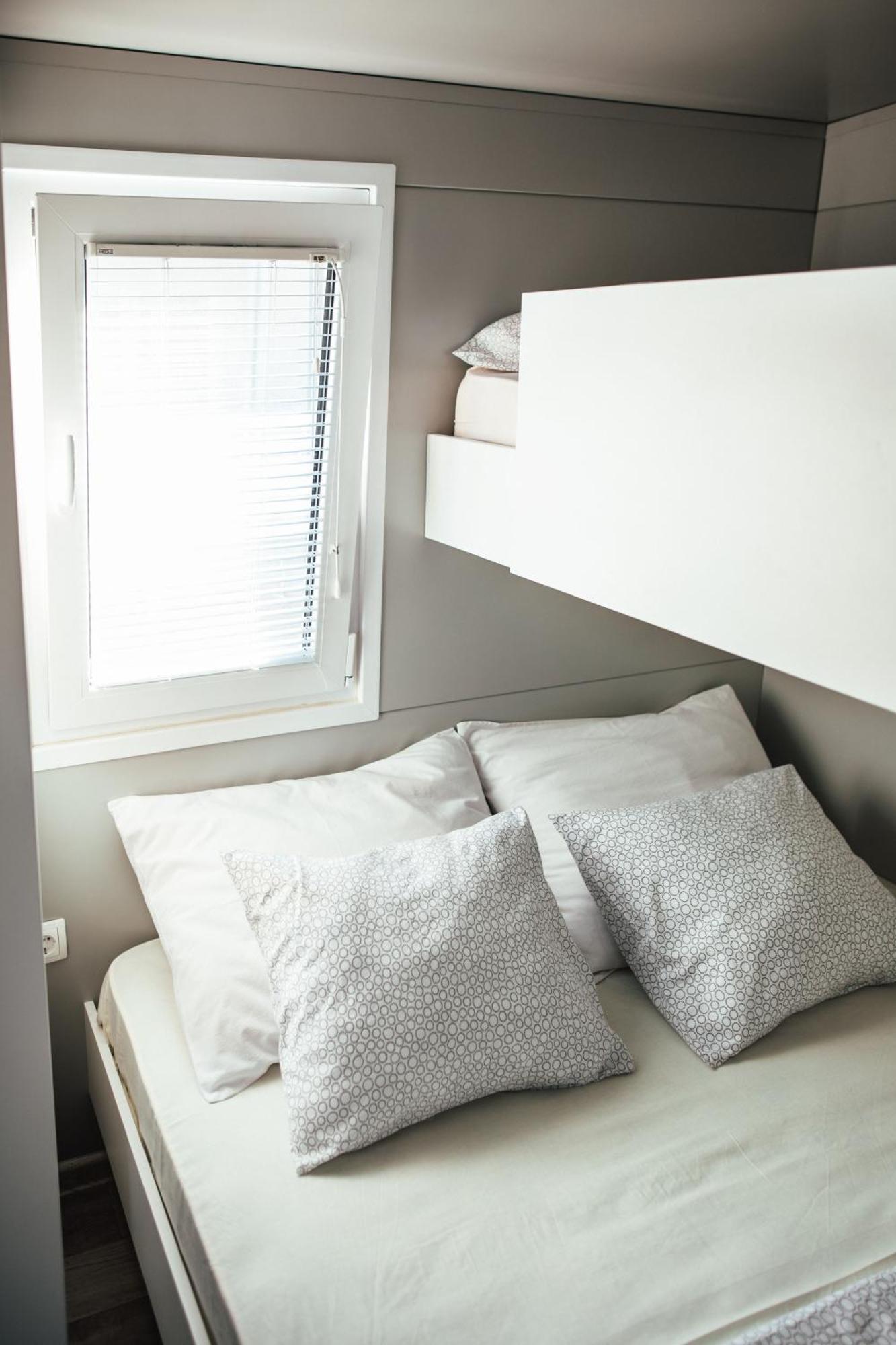 Rasin Mobile Homes Pakostane Luaran gambar