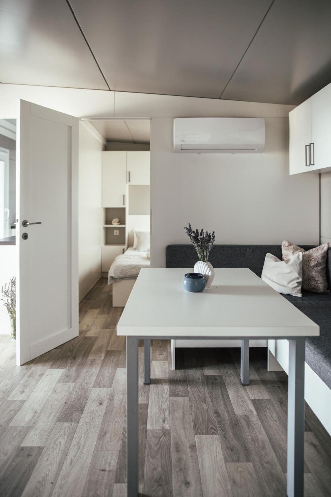 Rasin Mobile Homes Pakostane Luaran gambar