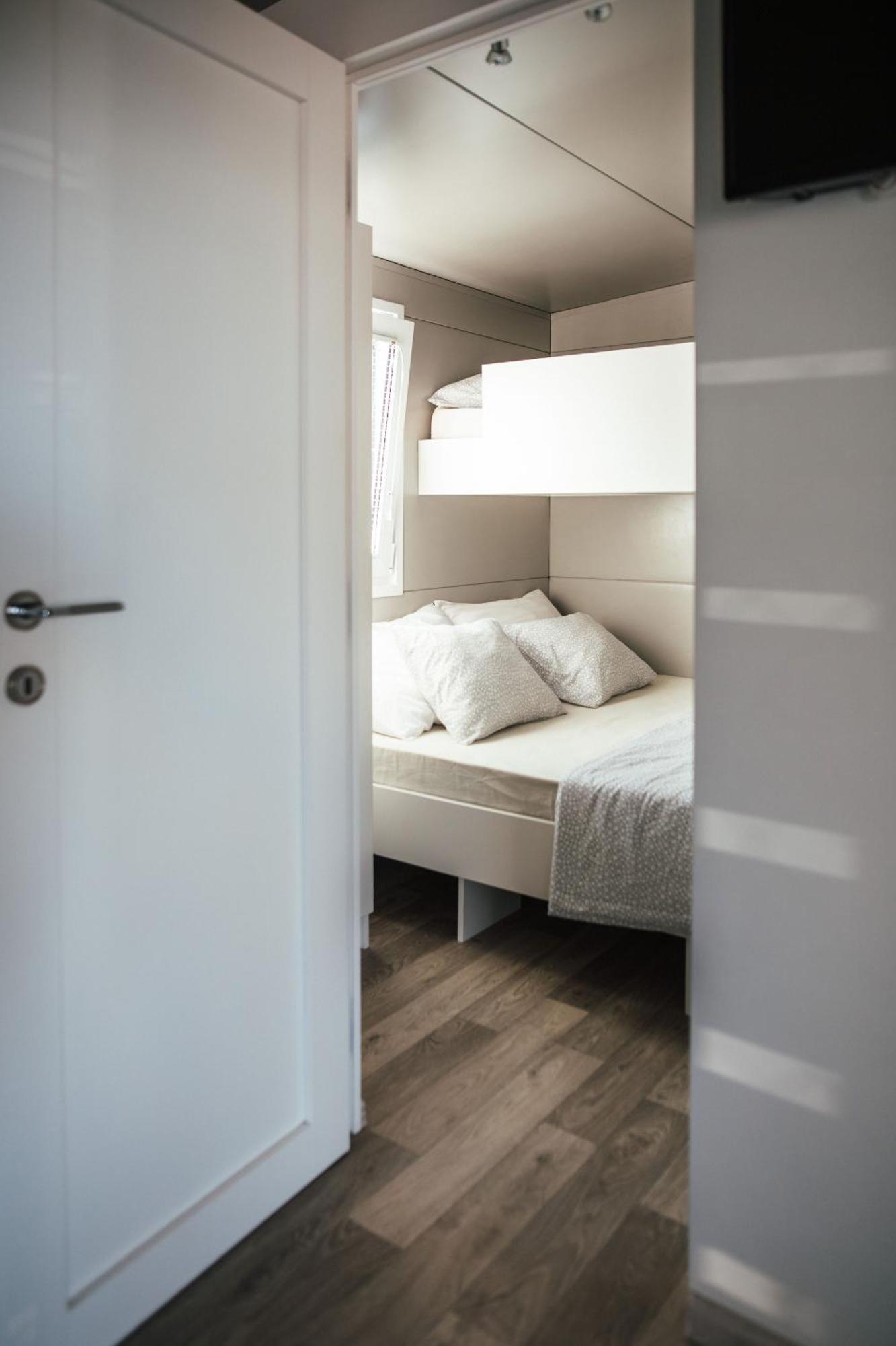 Rasin Mobile Homes Pakostane Luaran gambar