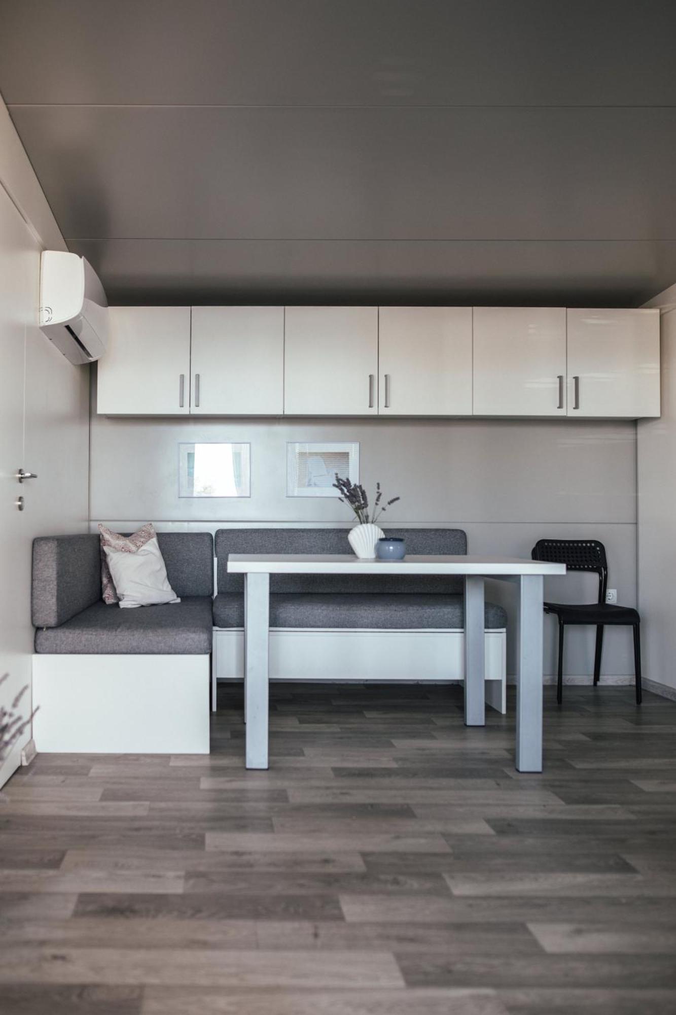 Rasin Mobile Homes Pakostane Luaran gambar